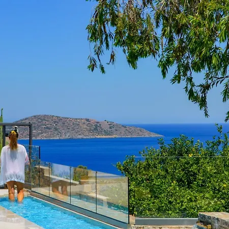 Anemos Villa *